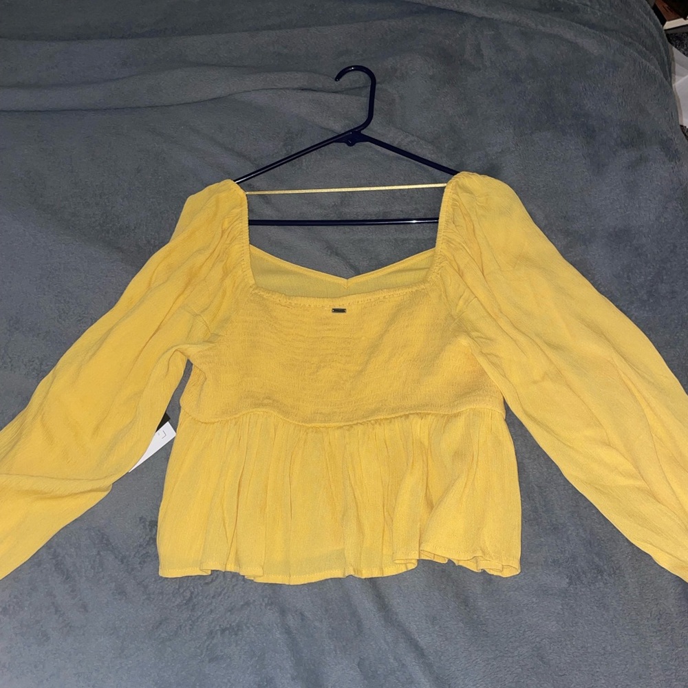 New With Tags yellowish/orange O’Neill flowy shirt